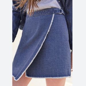 Genina Frayed Skirt in Jupe Denim Blue